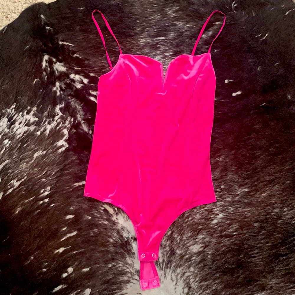Hot Pink Velvet V-Neck Crop Top!